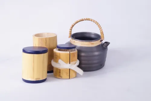 Tea ustensils