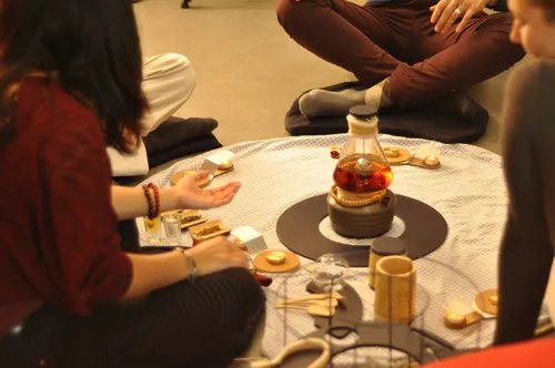 Discussions while making tea
